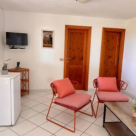Il Quadrilocale Di Via Ginestre, Ferienhaus Rena Majore